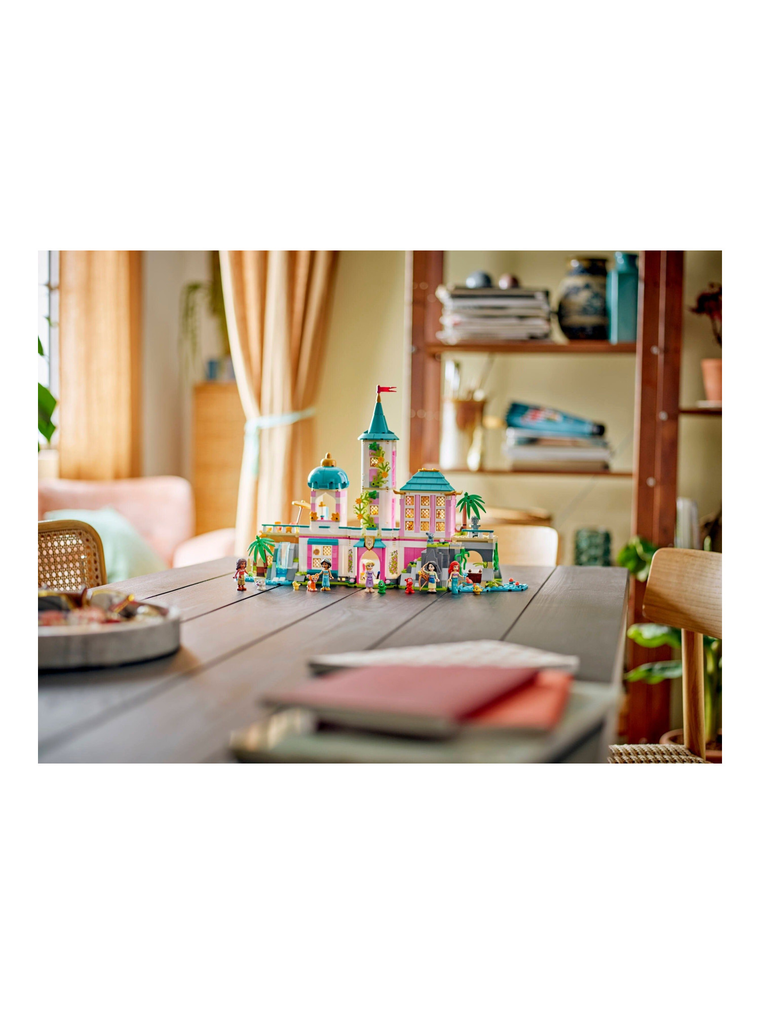 Конструктор LEGO Disney Princess Замок принцессы и питомцы 787 дет. - фото 11