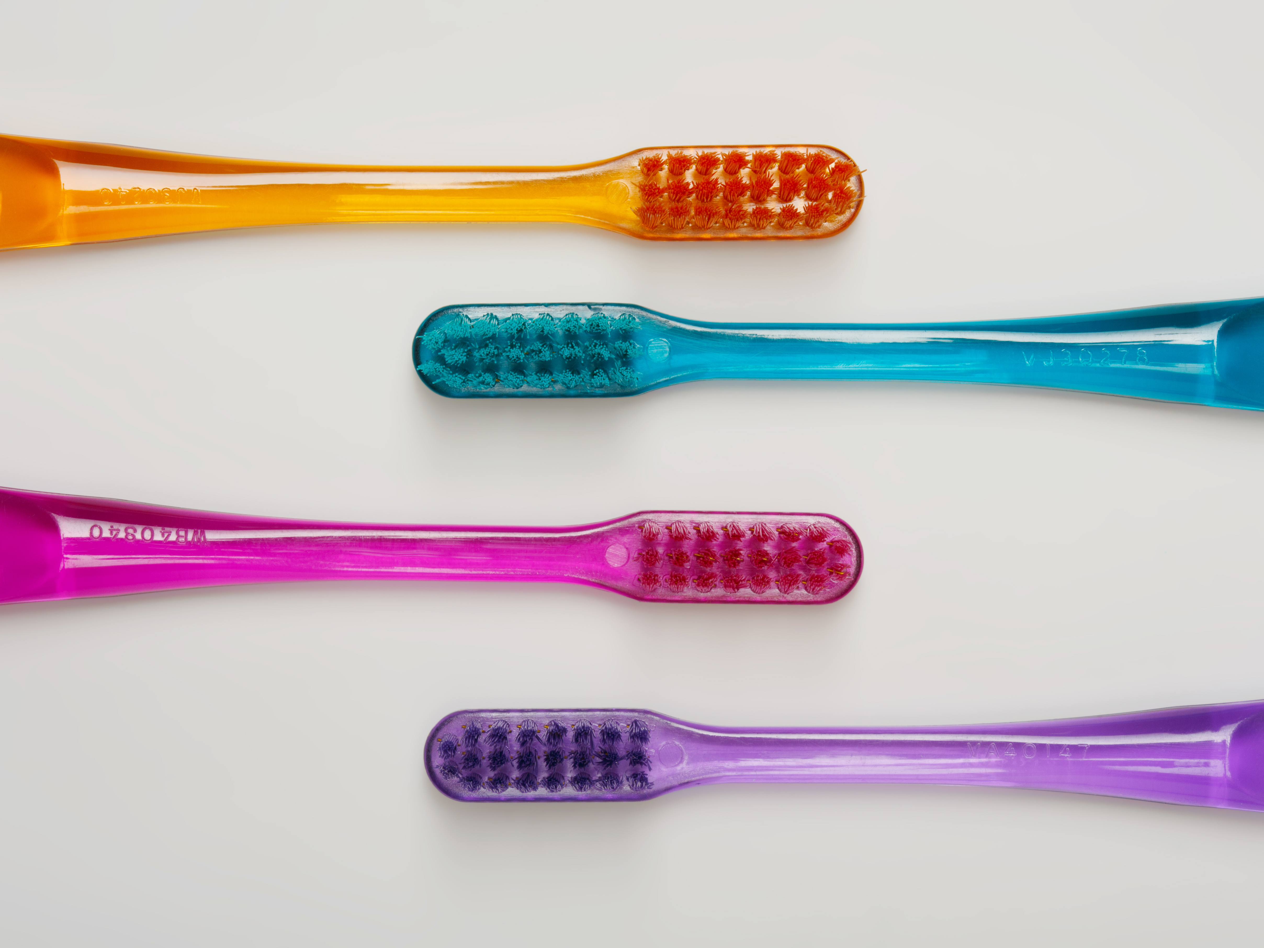 Зубная щетка классическая Доктор Сияй Ci Medical от 12 лет 1 шт. - фото 4