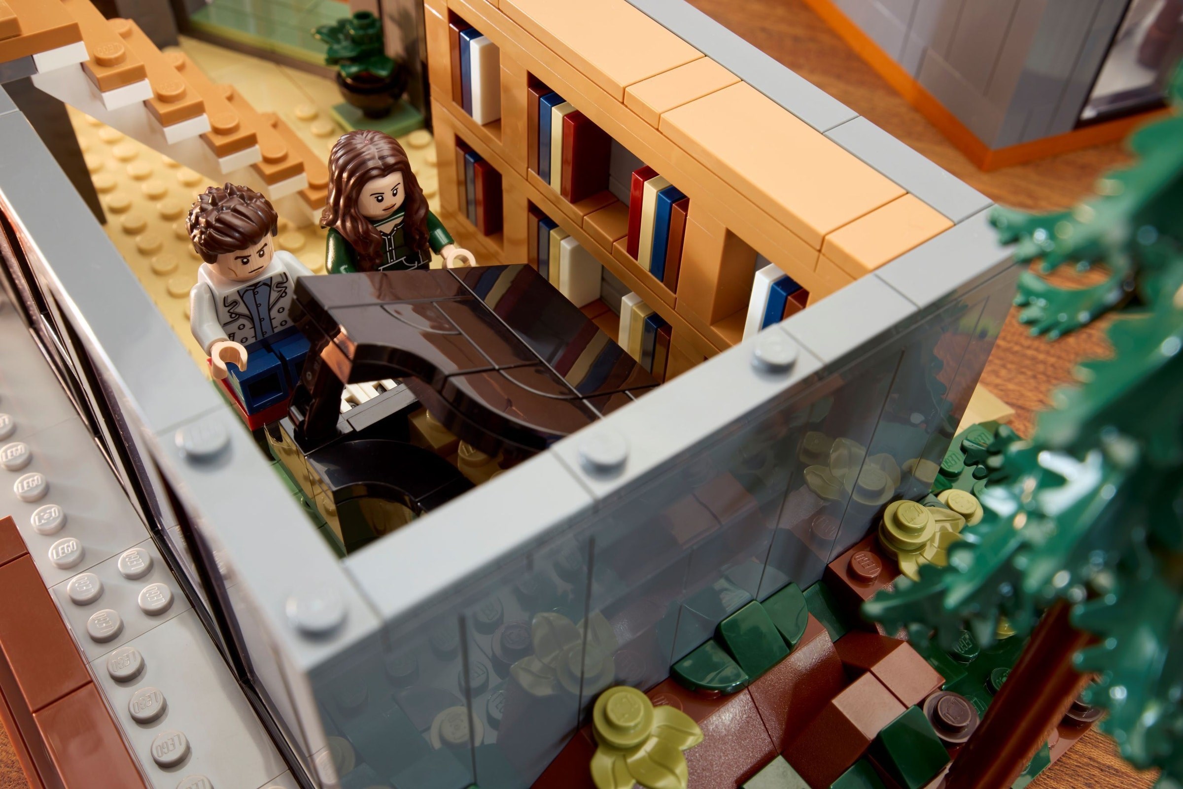 Конструктор LEGO Ideas 21354 2001 дет. - фото 6