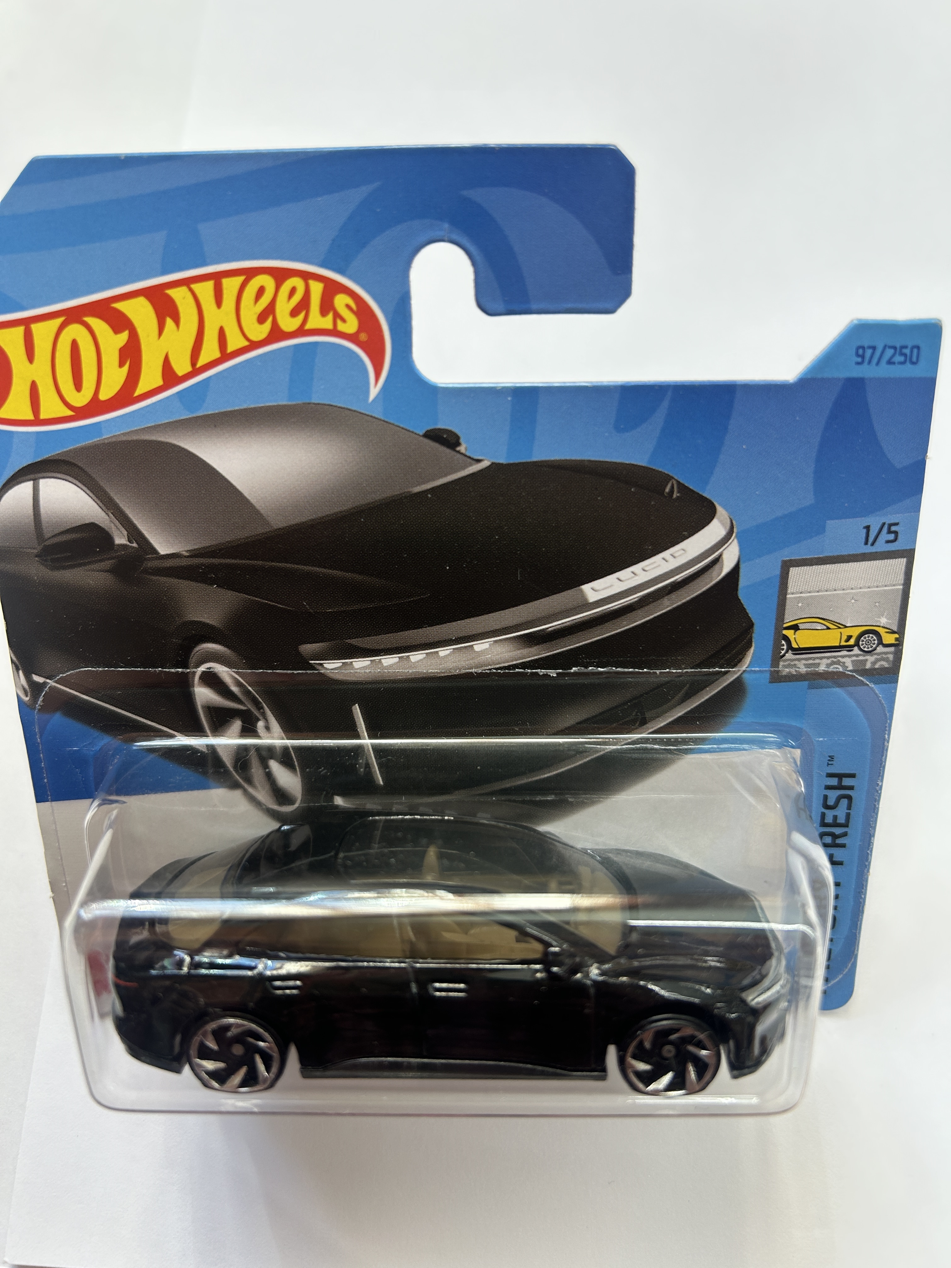 Автомобиль Hot Wheels Lucid Air 1:64 62803 - фото 2