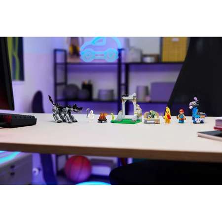 Конструктор LEGO Fortnite Лагерь Пили и Спаркплага блочный
