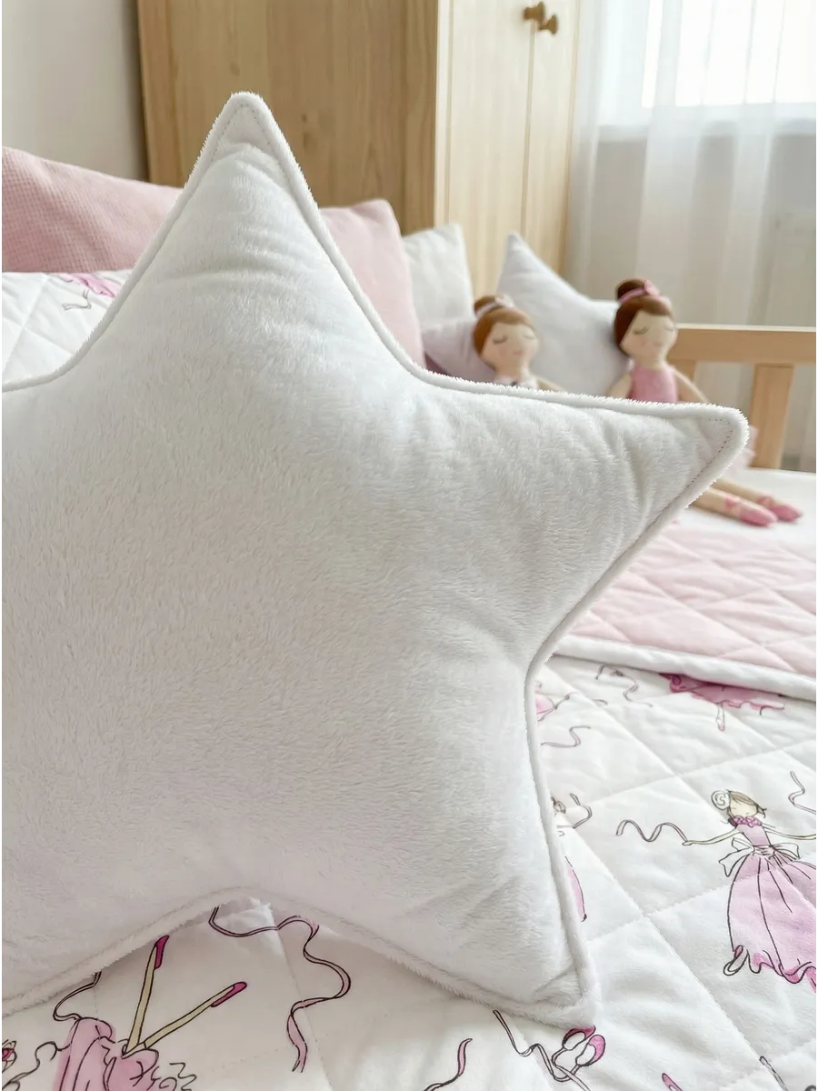 Подушка декоративная COROCOCO Звезда белая 45 x 45 см 1 шт. - фото 1