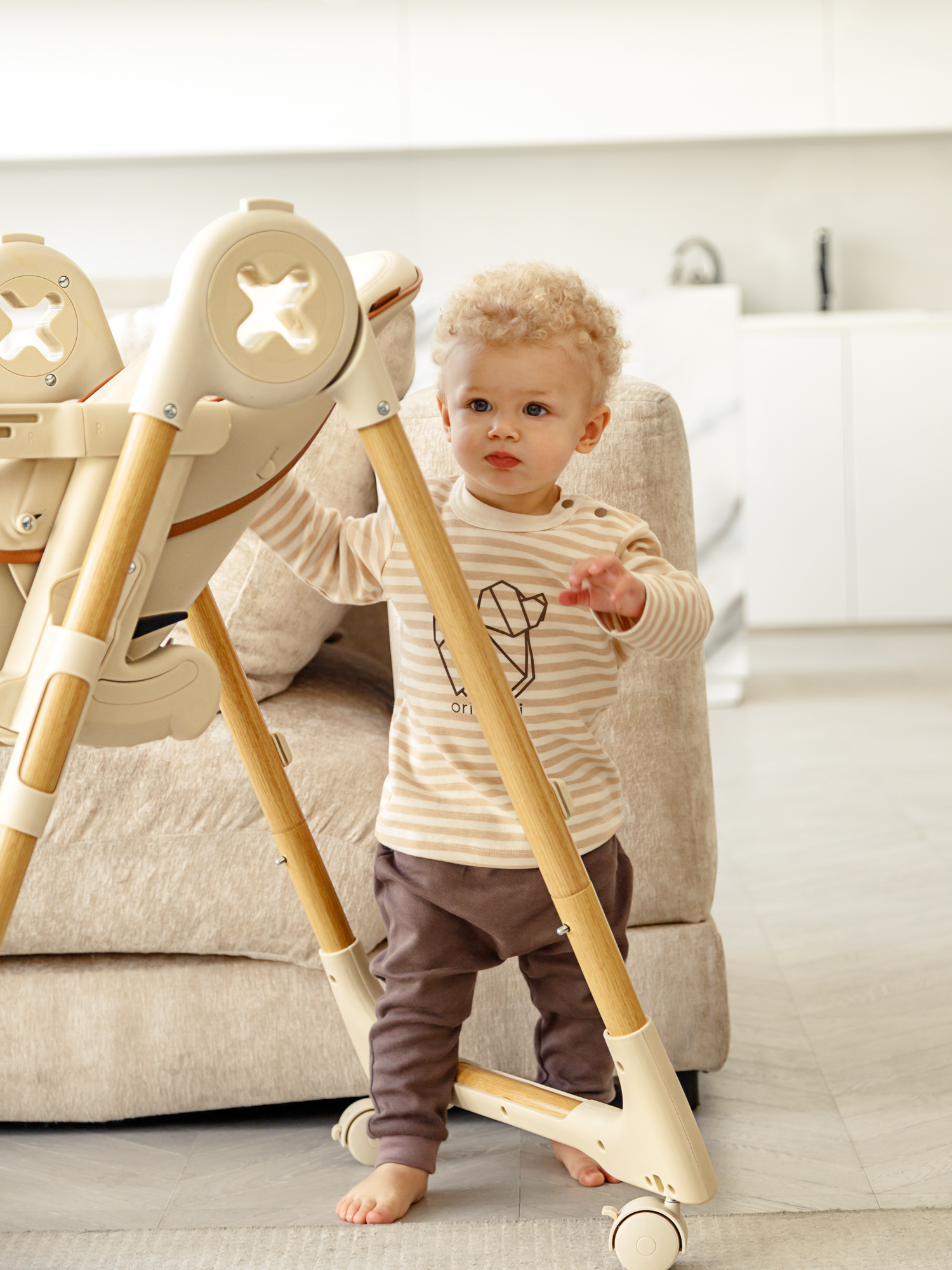 Стульчик для кормления Amarobaby Elegant бежевый - фото 21
