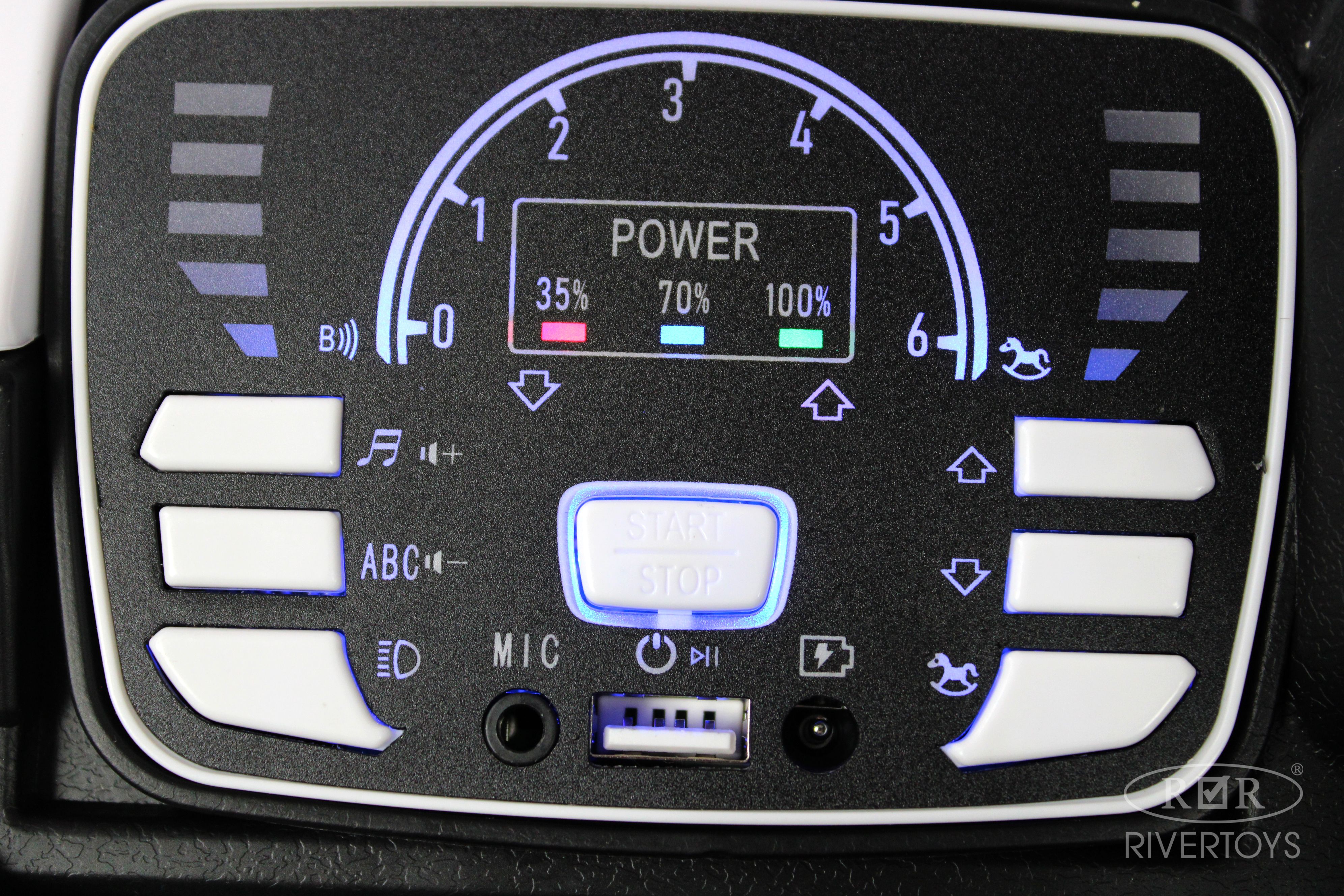 Электромобиль RIVERTOYS F888FF-RED С пультом ДУ - фото 19