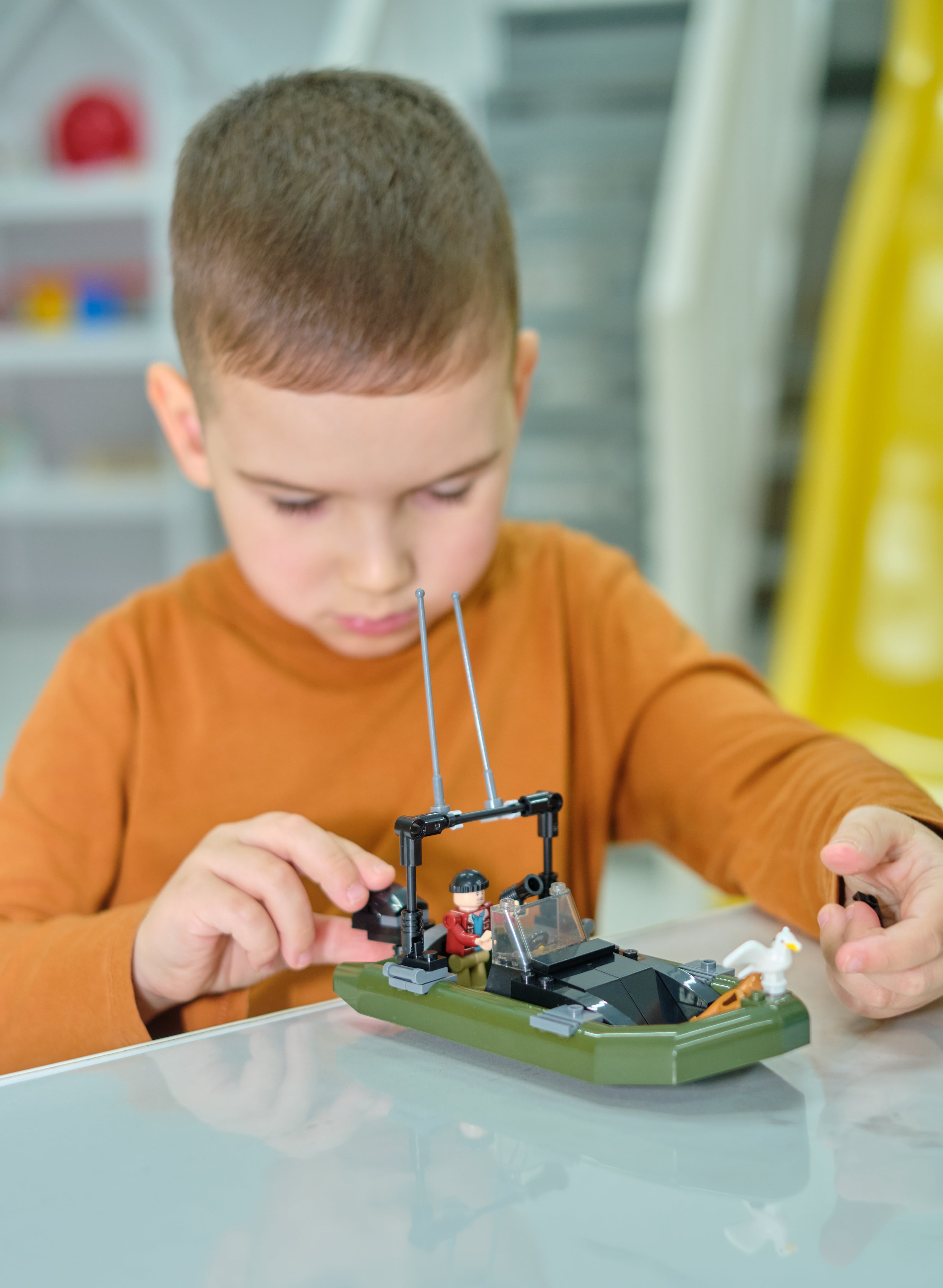 Конструктор brick labs Катер полиции 354 дет. - фото 10