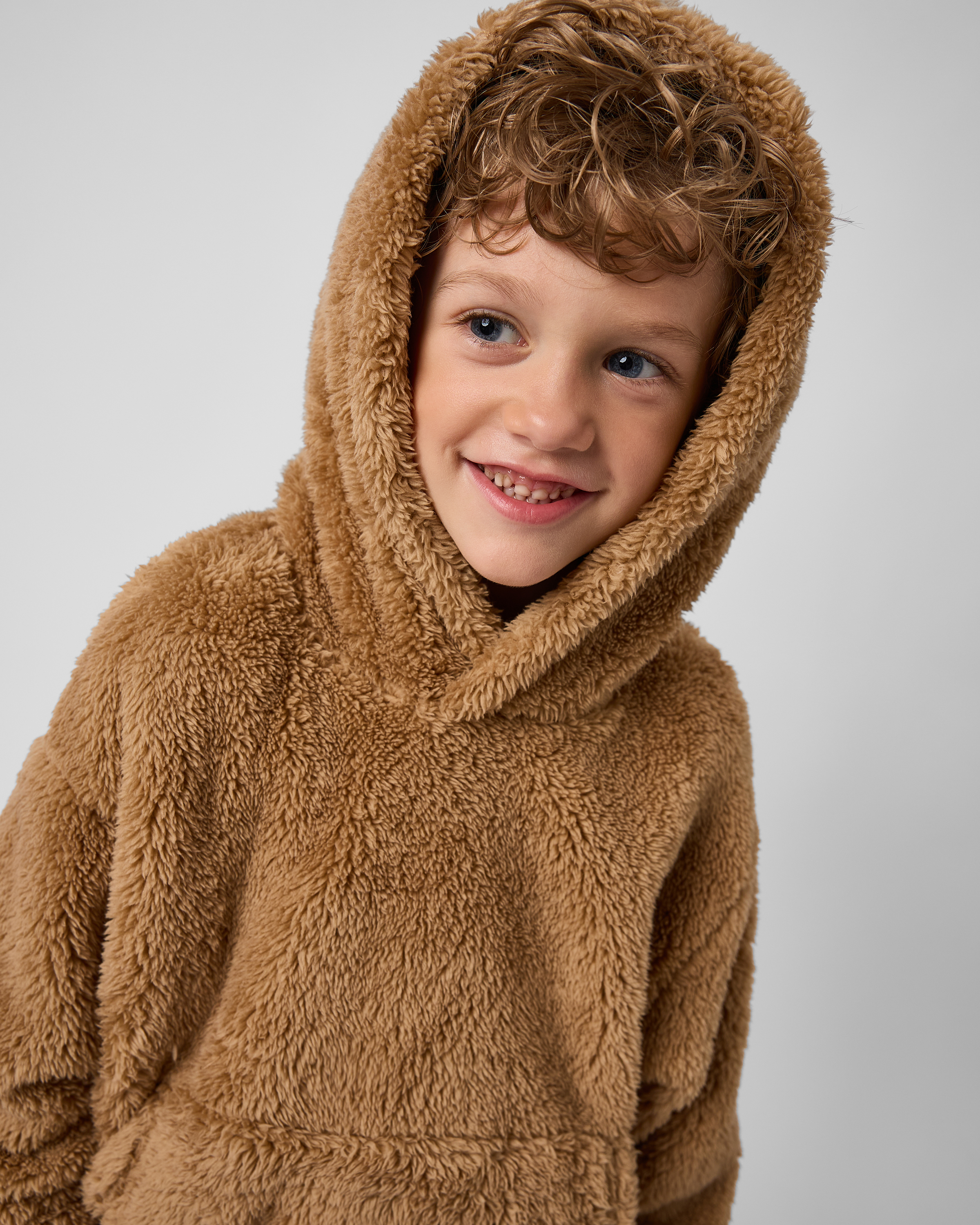 Меховое худи Futurino W25FU1-BF11kb-L2 - фото 1