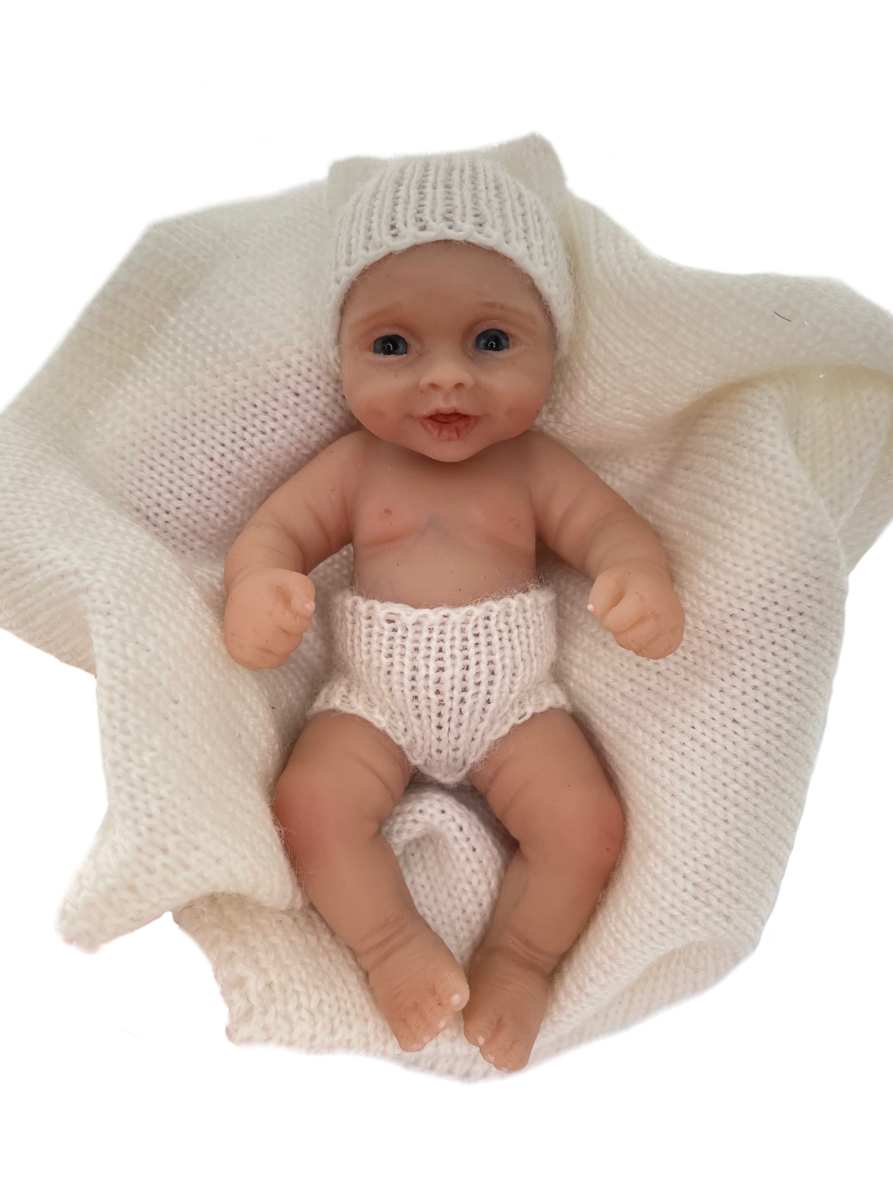 Кукла мини Magic Manufactory Magic baby Пупс Reborn белый высота 12 см 4631162180864 - фото 7