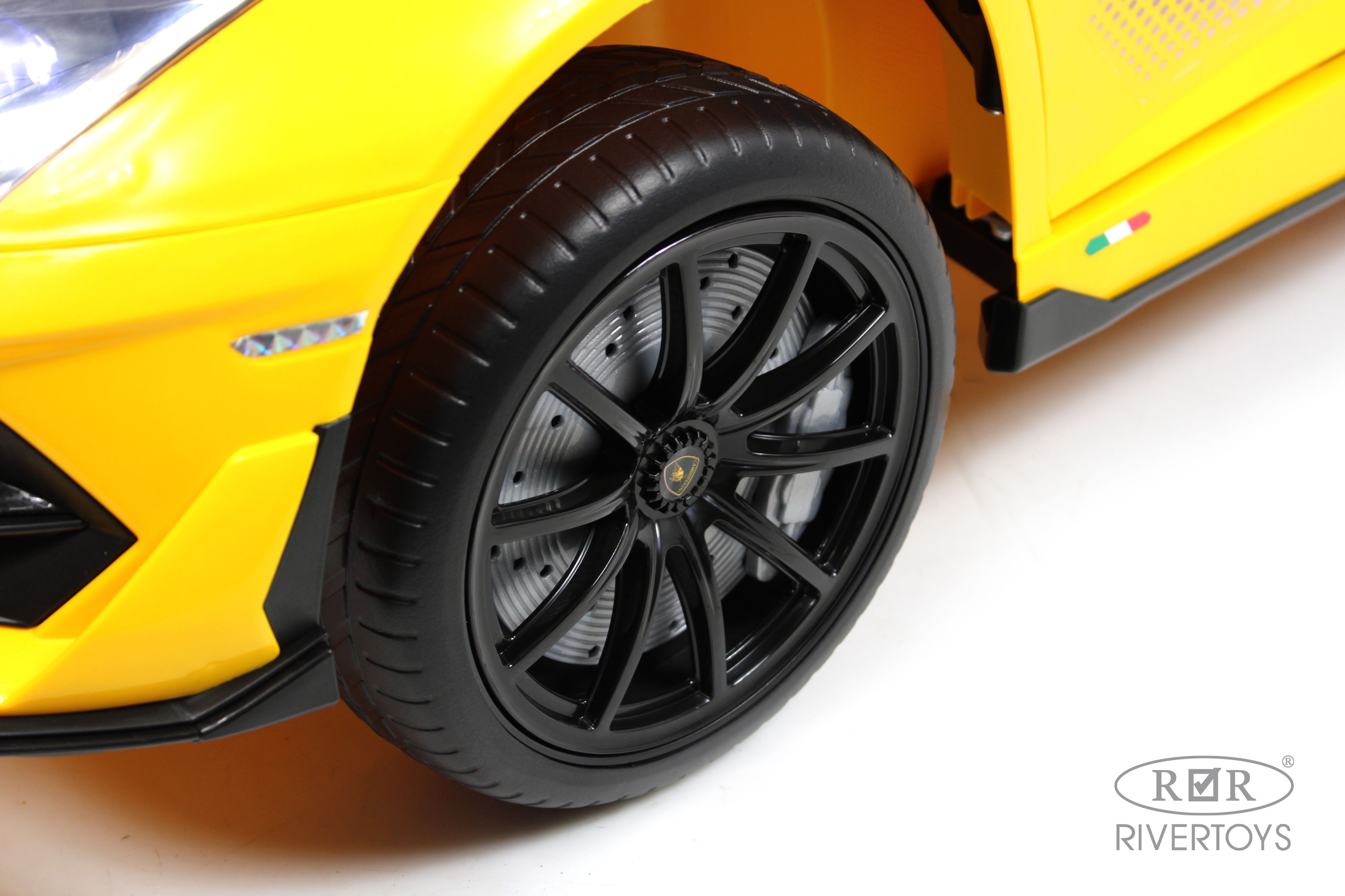 Электромобиль RIVERTOYS K888PX-YELLOW С пультом ДУ - фото 12