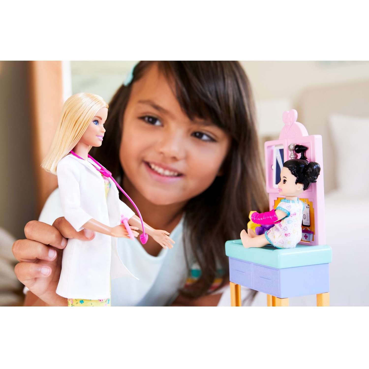 Кукла модельная Barbie DHB63 - фото 11