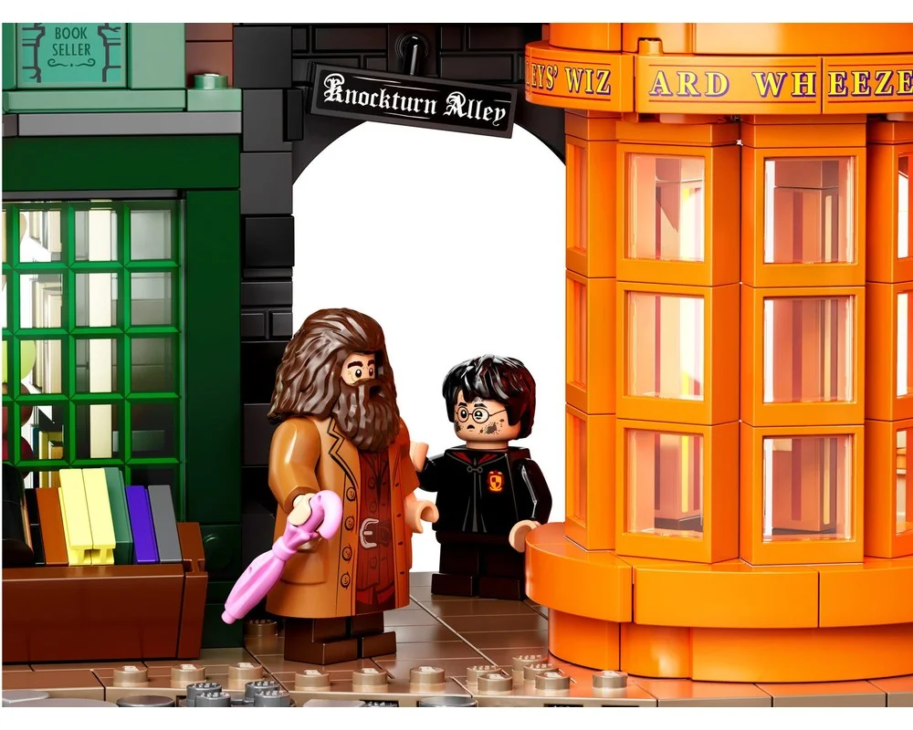 Конструктор LEGO Harry Potter 75978 5475 дет. - фото 10
