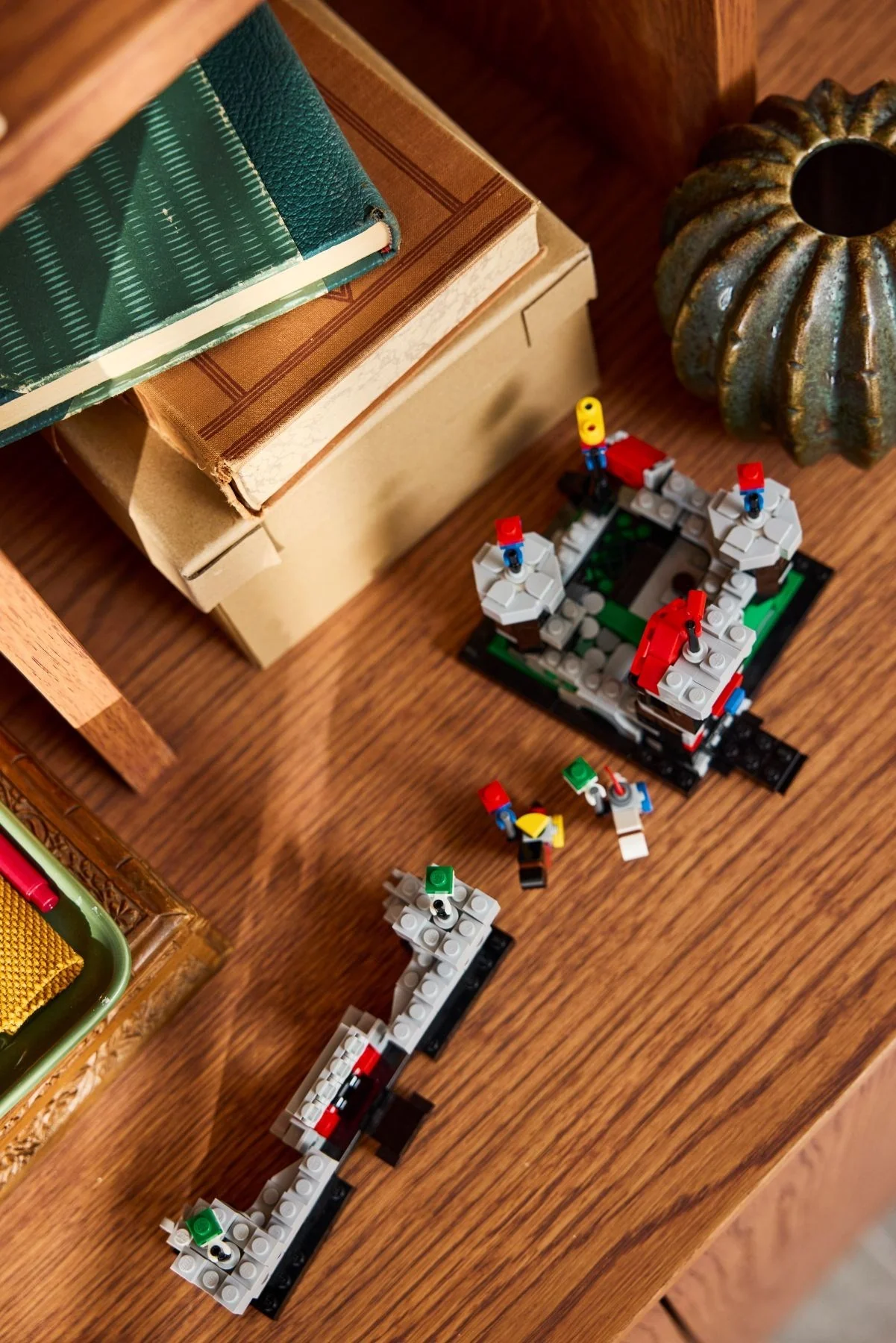 Конструктор LEGO Seasonal 590 дет. - фото 7