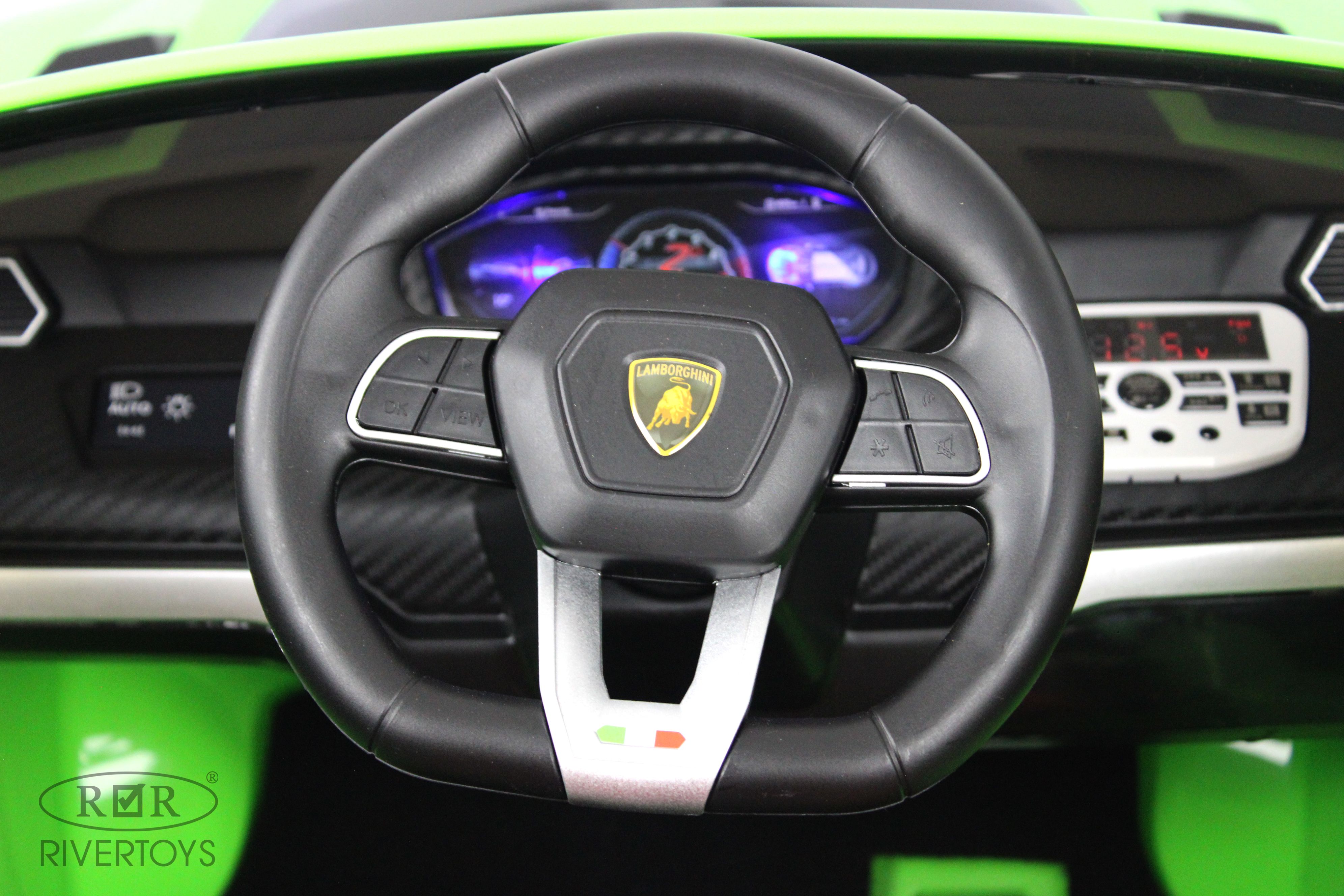 Электромобиль RIVERTOYS E777EE-GREEN С пультом ДУ - фото 9