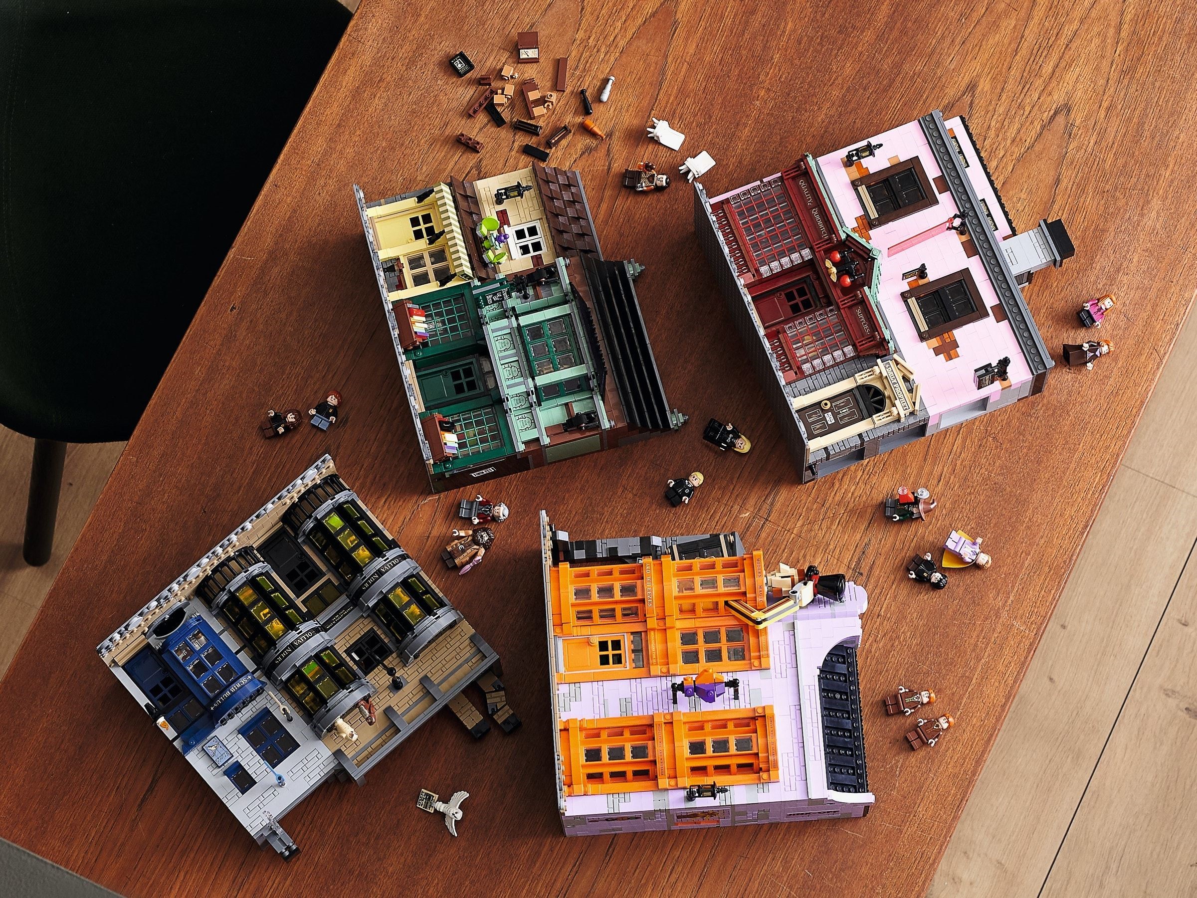 Конструктор LEGO Harry Potter 75978 5544 дет. - фото 35