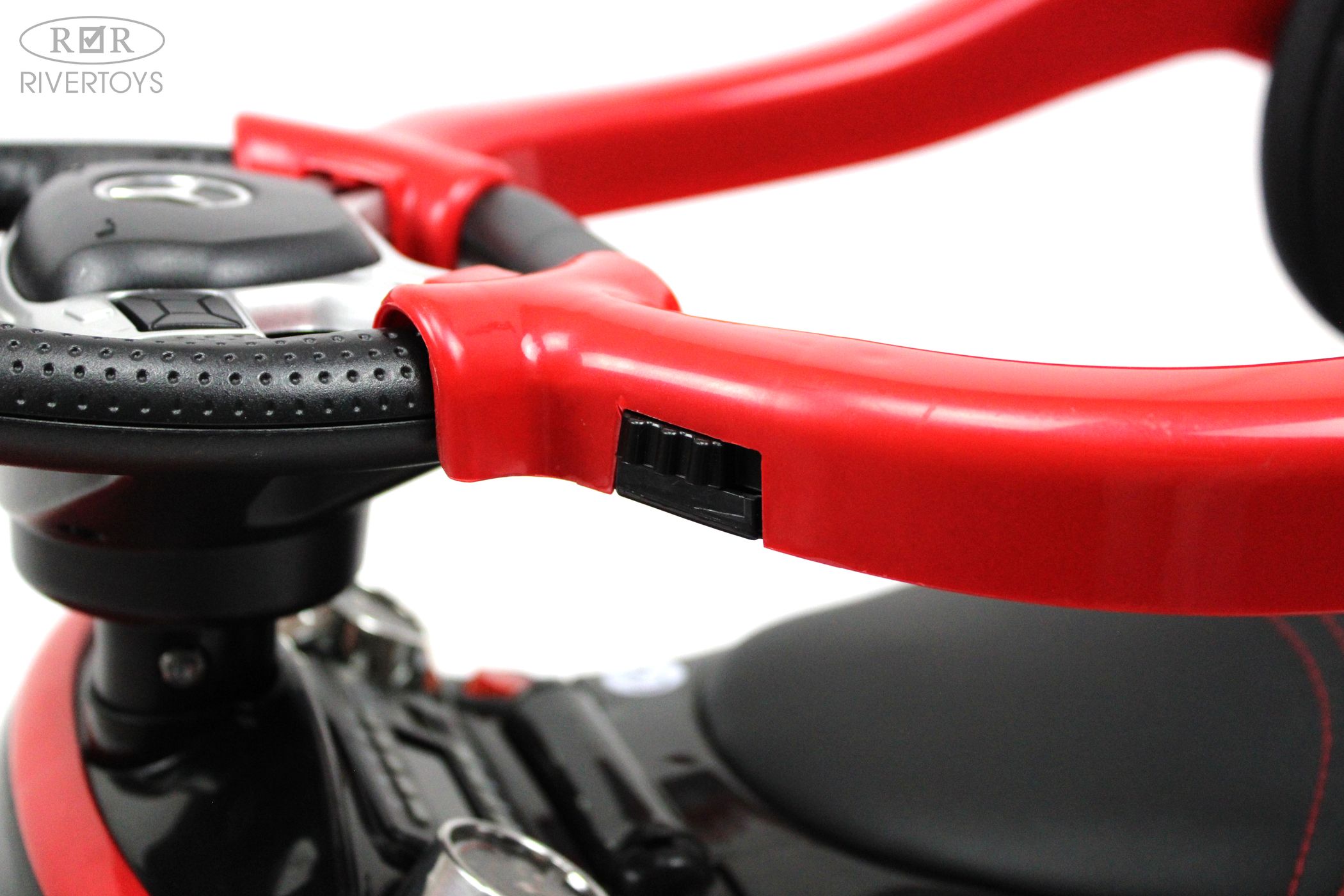 Электромобиль RIVERTOYS Mercedes A888AA-H-RED - фото 25