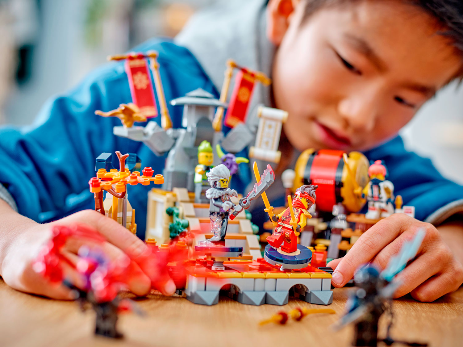 Конструктор LEGO NINJAGO Турнирная боевая арена 659 дет. - фото 11